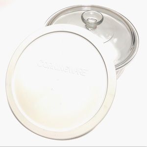 ***CORNINGWARE***  F-1-B   2.5 Liter casserole dish with Lid